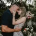 Taylor Swift anuncia noivado com Travis Kelce; veja fotos