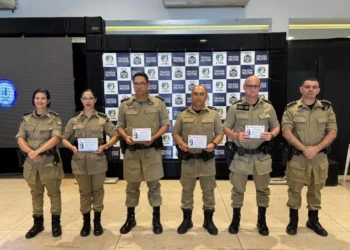 Solenidade marca o 9º aniversário da 4ª CIPM e a entrega de Medalhas de Tempo de Serviço a policiais militares em Lagoa da Confusão. - Foto: Ascom PMTO