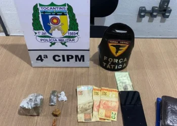 Polícia Militar prende suspeito em Cristalândia e apreende drogas prontas para a venda. - Foto: Ascom PMTO