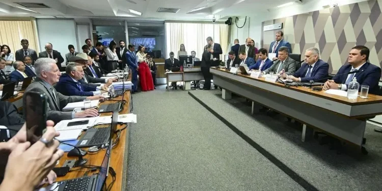 CPMI se reúne para votar convocação a familiares do “Careca do INSS”