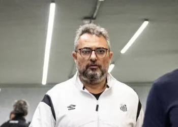 Mattos diz que “aniquilaram credibilidade” do Santos e manda recados