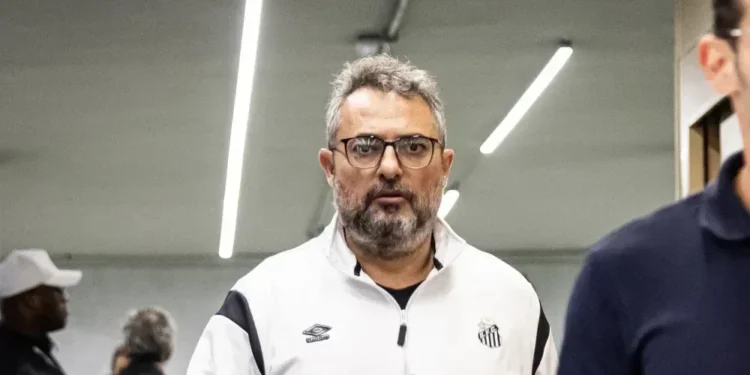 Mattos diz que “aniquilaram credibilidade” do Santos e manda recados