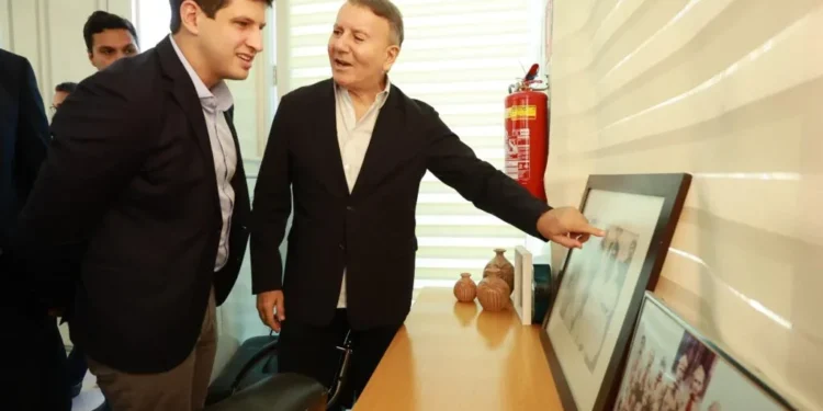 Prefeito do Recife, João Campos, visita Palmas e é recebido por Eduardo Siqueira Campos