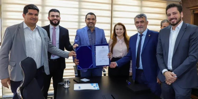 Governador Wanderlei Barbosa assina decreto que cria a Carteira de Identificação da Pessoa com Fibromialgia