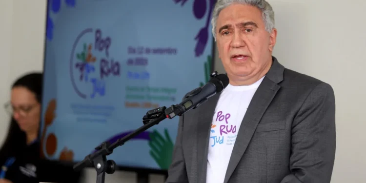 Governador Laurez Moreira participa de mutirão de serviços para pessoas em situação de rua e em vulnerabilidade 