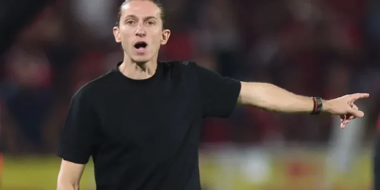 Flamengo exalta trabalho de Filipe Luís e números no Campeonato Brasileiro