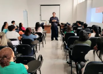 O curso fornece matéria didático, acesso aos materiais complementares, e certificado de participação. Foto – Arquivo.