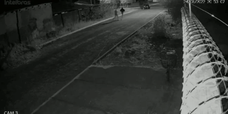 Fuga dos atiradores foi captada por câmera de segurança - Foto: Divulgação PCTO