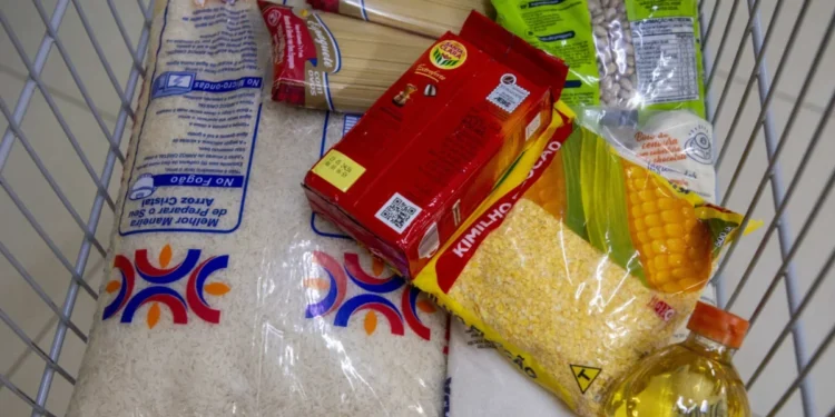Menor valor da cesta básica com dez itens foi de R$ 53,90 – Foto Lia Mara