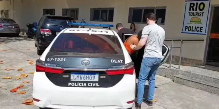 Polícia Civil prende suspeita de dopar turistas britânicos em Ipanema