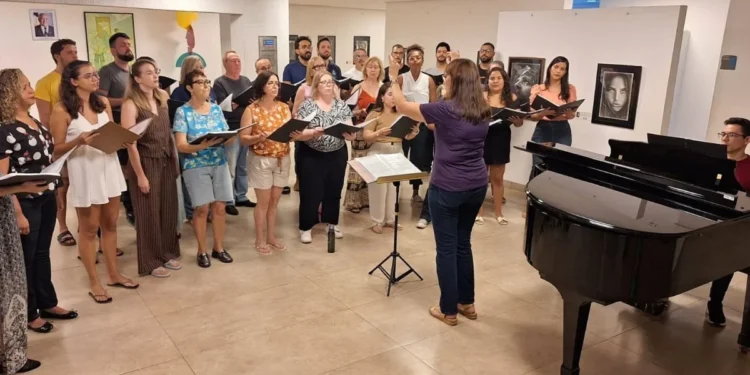 Registro de ensaio de cantores que fazem parte do Coral Municipal de Palmas – Foto Marcus Mesquita FCP