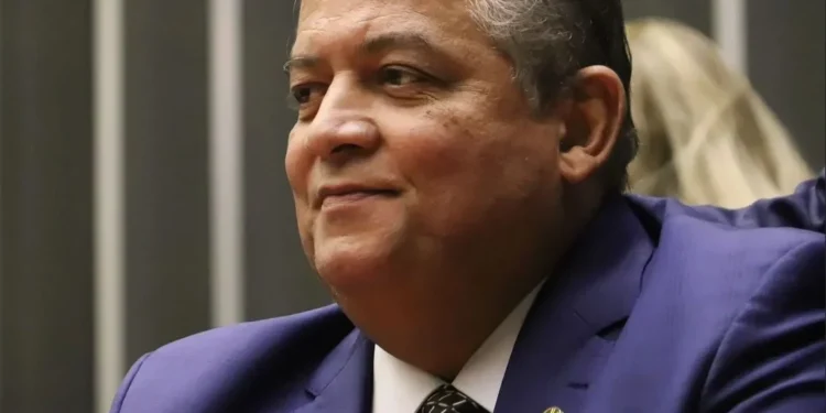 Senador Eduardo Gomes garante mais de R$ 1,4 milhão para reforçar saúde em cinco municípios do Tocantins