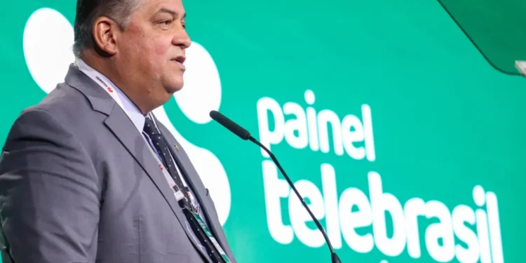 Vice-presidente do Senado, Eduardo Gomes destaca papel da inovação e da inteligência artificial no Painel TeleBrasil Summit 2025