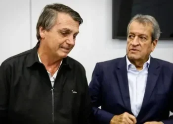 Bolsonaro pede acesso livre para visitas de Valdemar e parlamentares do PL