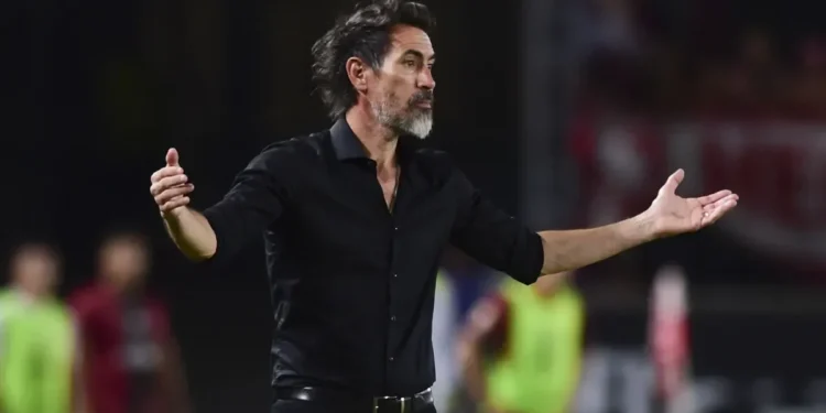 Técnico do Estudiantes projeta tirar “conforto” do Flamengo no Maracanã