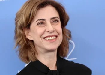 Fernanda Torres faz 60 anos; veja 5 curiosidades sobre a atriz