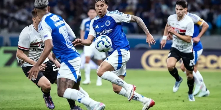 Brasileirão: veja as chances de título de Flamengo, Palmeiras e Cruzeiro