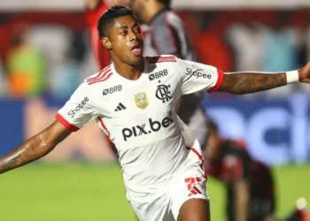 Bruno Henrique comemorando gol contra o Vitória pelo Campeonato Brasileiro de 2025 • Gilvan de Souza/Flamengo