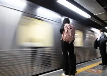 NFL em São Paulo: Metrô e CPTM funcionarão 24 horas para atender torcedores