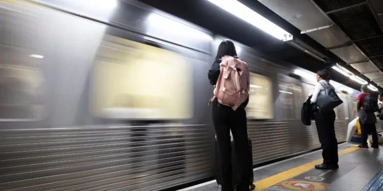 NFL em São Paulo: Metrô e CPTM funcionarão 24 horas para atender torcedores