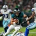 Eagles vencem Cowboys na abertura da NFL em jogo marcado por paralisação