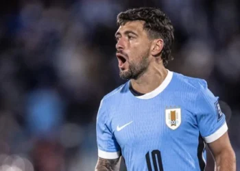 Com Arrascaeta protagonista, Uruguai vence Peru e vai à Copa do Mundo 2026