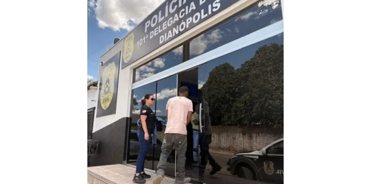 No sudeste do Estado, homem furta cartões bancários tenta efetuar compras e é preso pela Polícia Civil