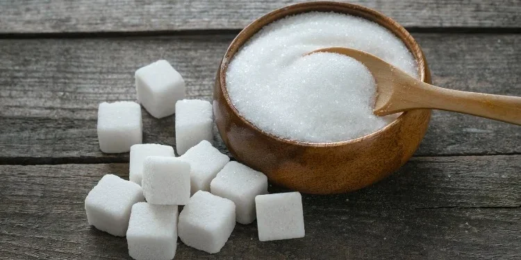 O que acontece no corpo quando comemos muito açúcar? Veja impacto diário