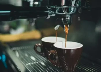 xícara de café - cafeteria — Foto: Chevanon Photography/Pexels