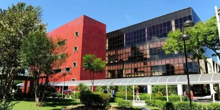 PUC-PR abre inscrições para o Vestibular 2026; saiba como participar