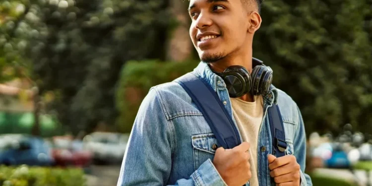 Programa leva alunos da rede pública de SP para intercâmbio