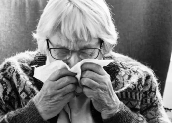 Gripe é mais mortal em idosos? Estudo revela ligação com envelhecimento