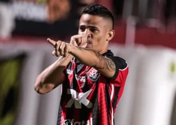 Time da Série A do Brasileirão quer trocar de liga; entenda o motivo