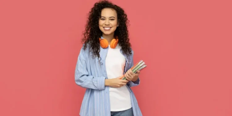 ONG oferece cursos gratuitos para mulheres na “Feira de Oportunidades”