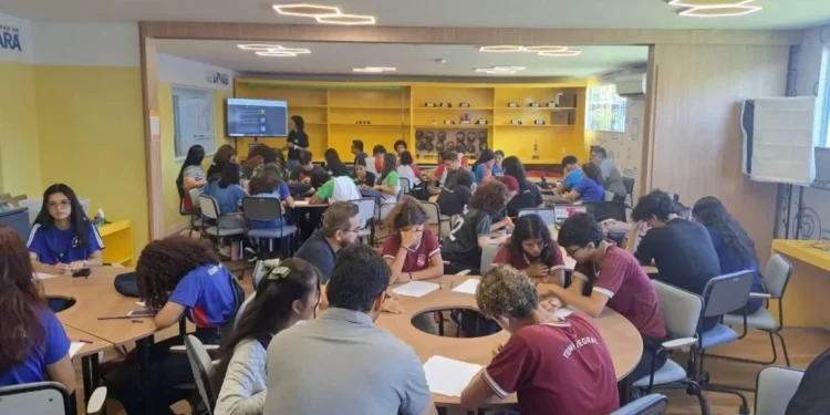 Estudantes da Amazônia recebem formação para cobrir a COP30