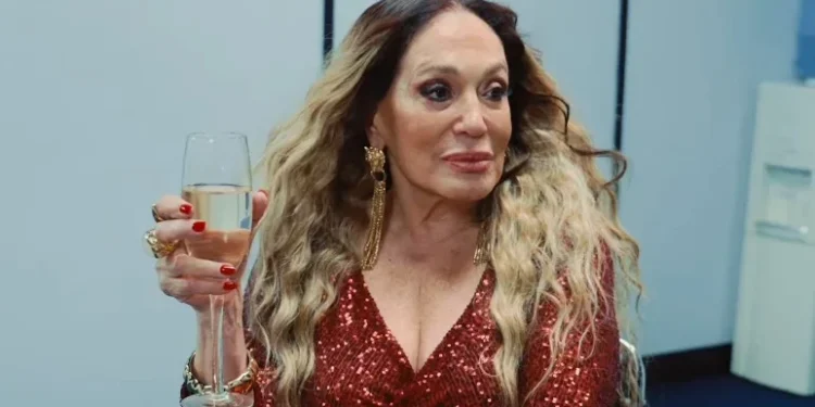 Susana Vieira vira Mariah Carey tentando tirar CPF em vídeo