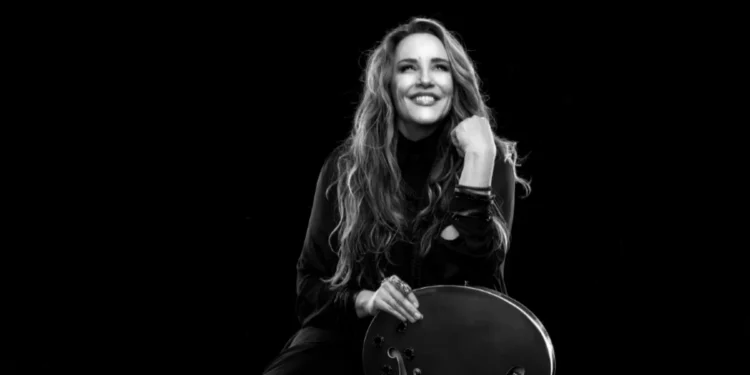 Ana Carolina celebra 25 anos de carreira com o Ep. inédito “Ainda Já” estreia da turnê “25 Anas”, apresentação no dia 19 de setembro no Qualistage