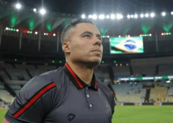 Vitória encaminha a contratação do técnico Jair Ventura