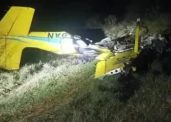 Avião que caiu em MS voava fora do horário; 4 morreram