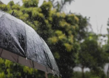 Frente fria mantém chuvas no Sudeste e Centro-Oeste; confira o clima