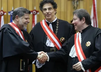 Vieira de Mello Filho assume presidência do TST