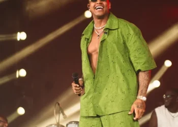 Léo Santana, Mariah Carey e mais: os lançamentos musicais da semana