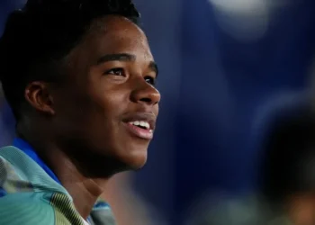 Endrick quer permanecer no Real Madrid e clube não deseja emprestá-lo