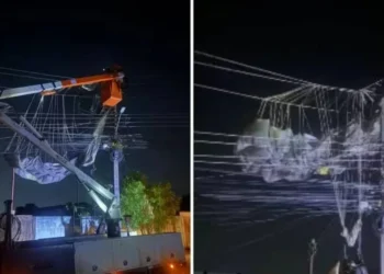 GO: paraquedista do Exército fica preso a fiação após salto.