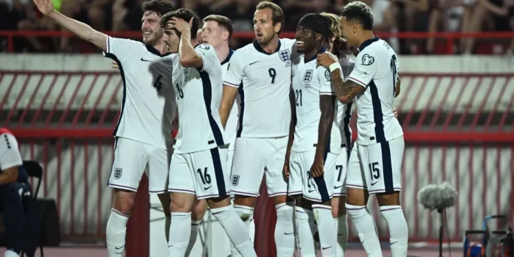 Kane vê goleada sobre a Sérvia como modelo para Inglaterra no ciclo da Copa
