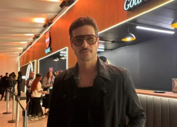 Leandro Lima diz que coordenadora de intimidade chegou tarde em “Vale Tudo”