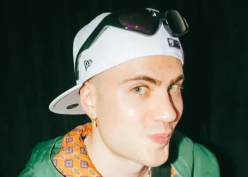 Justiça condena influenciador Léo Picon por chamar criança de traficante