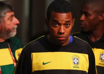 Robinho atrai visitas e vira símbolo entre presos em Tremembé: “É um astro”