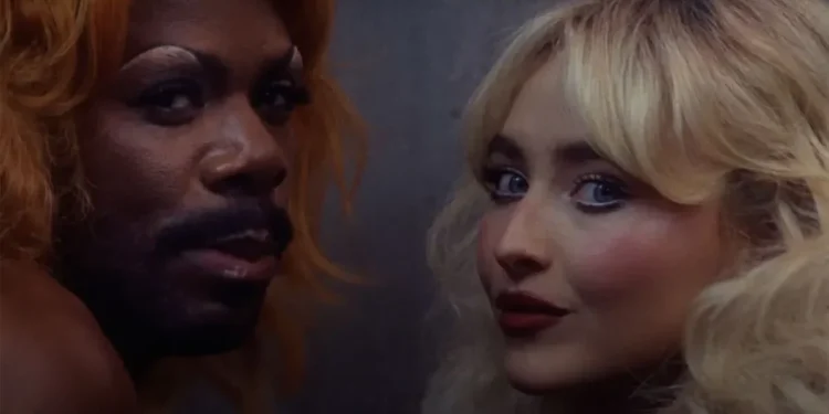 Ator rebate críticas após aparecer de drag em clipe de Sabrina Carpenter