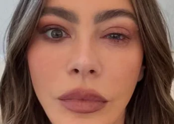 Sofia Vergara falta ao Emmy e vai parar no hospital; saiba o motivo